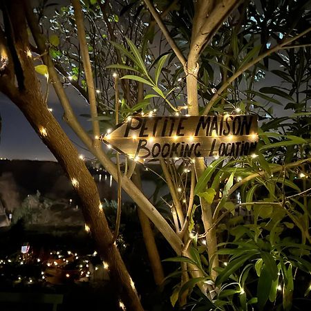 Charmante Petite Maison Avec Vue Panoramique, En Centre Historique, Proche D'Avignon, Ancienne, Renovee, Climatisee, Terrasse, Parking Public Gratuit วิลเนิฟ-เลส์-อาวิญง ภายนอก รูปภาพ