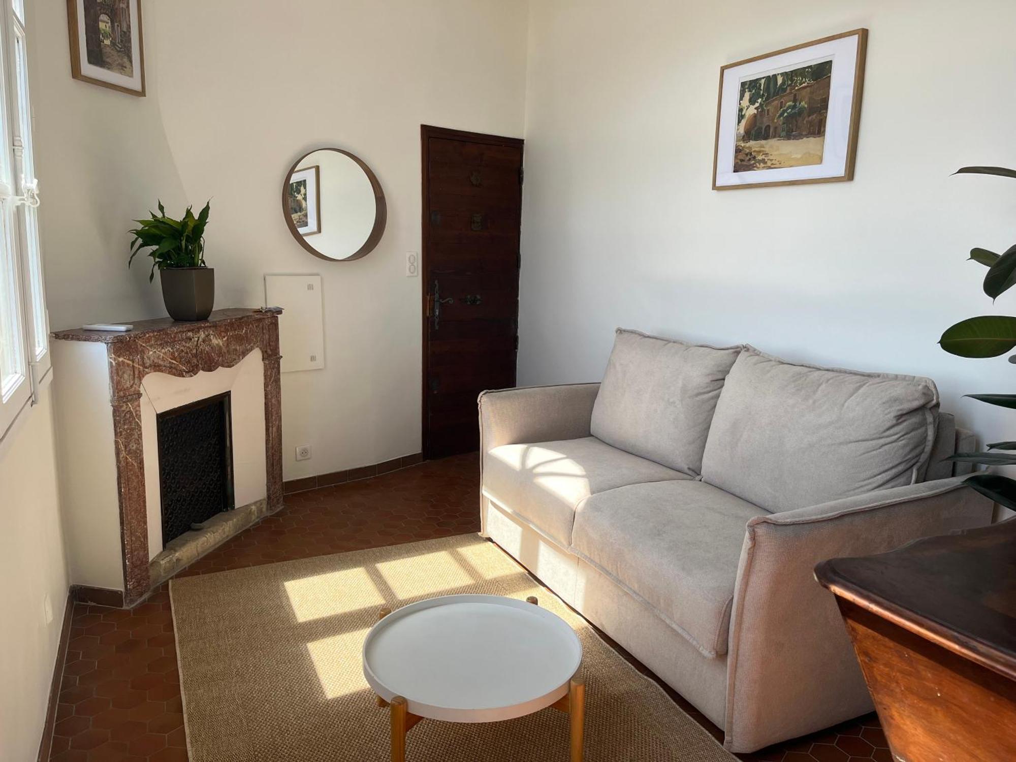 Charmante Petite Maison Avec Vue Panoramique, En Centre Historique, Proche D'Avignon, Ancienne, Renovee, Climatisee, Terrasse, Parking Public Gratuit วิลเนิฟ-เลส์-อาวิญง ภายนอก รูปภาพ